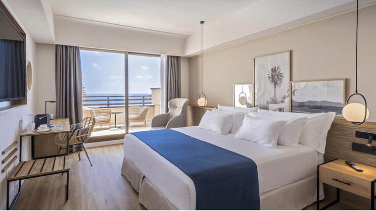 Deluxe Sea View Room